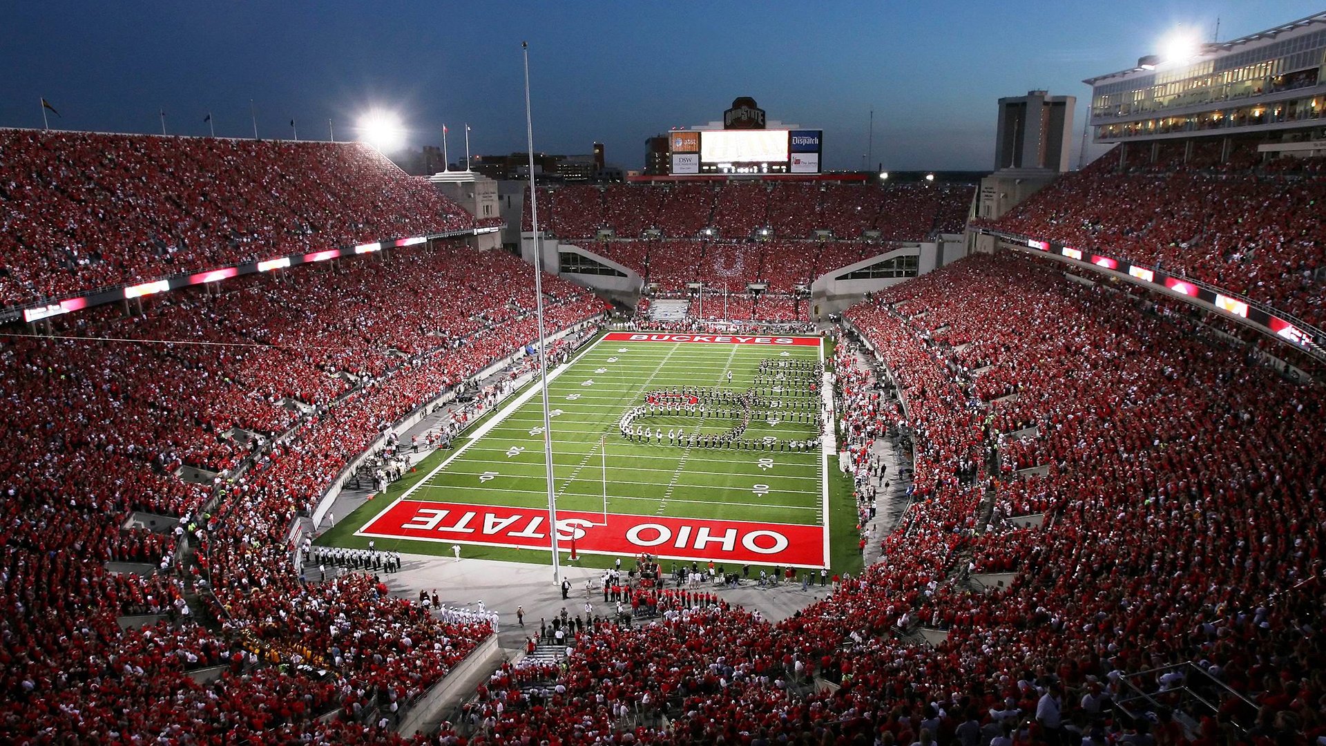 世界杯中国队迎战 球迷激情点燃全场，世界杯赛中国队